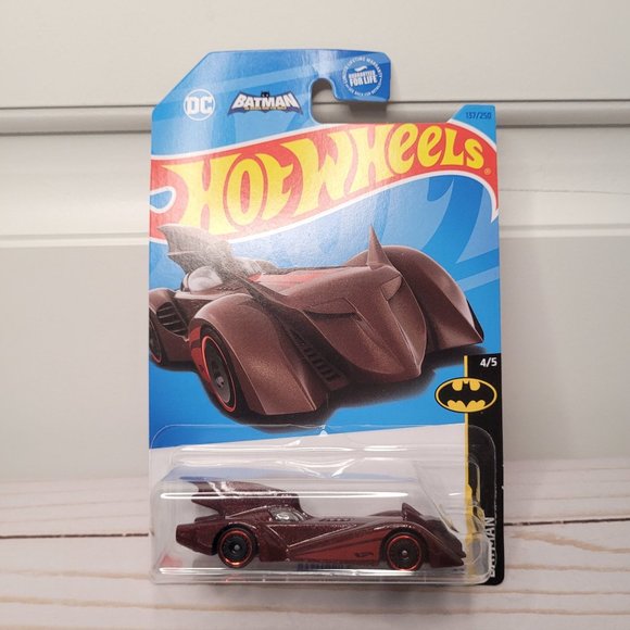 FREE with Purchase - NWT Hot Wheels Batman Batmobile 4/5 Die Cast Car 137/250 - Picture 1 of 6